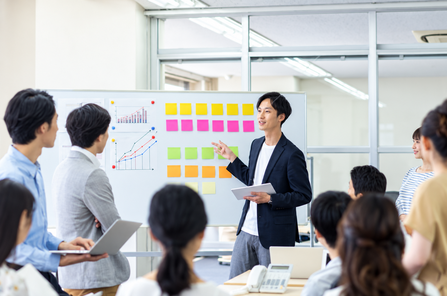採用で伝える内容を整理する様子